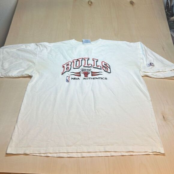 Vintage‎ Chicago Bulls Logo Athletic Diamond Embroidered Logo Short Sleeve  XL - Picture 1 of 5